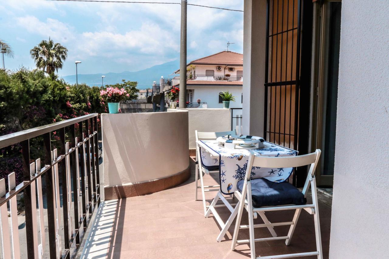 Smeraldo - Splendido E Spazioso Appartamento A Due Passi Dal Mare Tra Taormina E Catania Ріпосто Екстер'єр фото